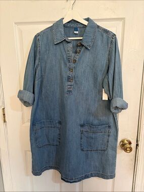 Old Navy Light Blue Denim Shirt Dress with Front Pockets
